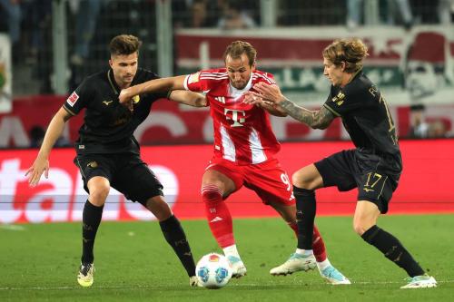 【德甲】拜仁4比0柏联,27轮97球,历史纪录近在咫尺 【德甲】拜仁4比0柏联,27轮97球,历史纪录近在咫尺