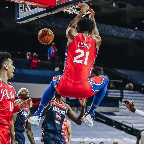 【复盘】米兰变阵擒牛,脚下绊蒜的“喜剧人”成为MVP 【复盘】米兰变阵擒牛,脚下绊蒜的“喜剧人”成为MVP