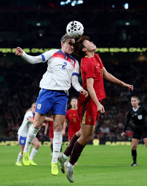 林良锋：乌拉圭真刀真枪“砍伐”英格兰，这是友谊赛？